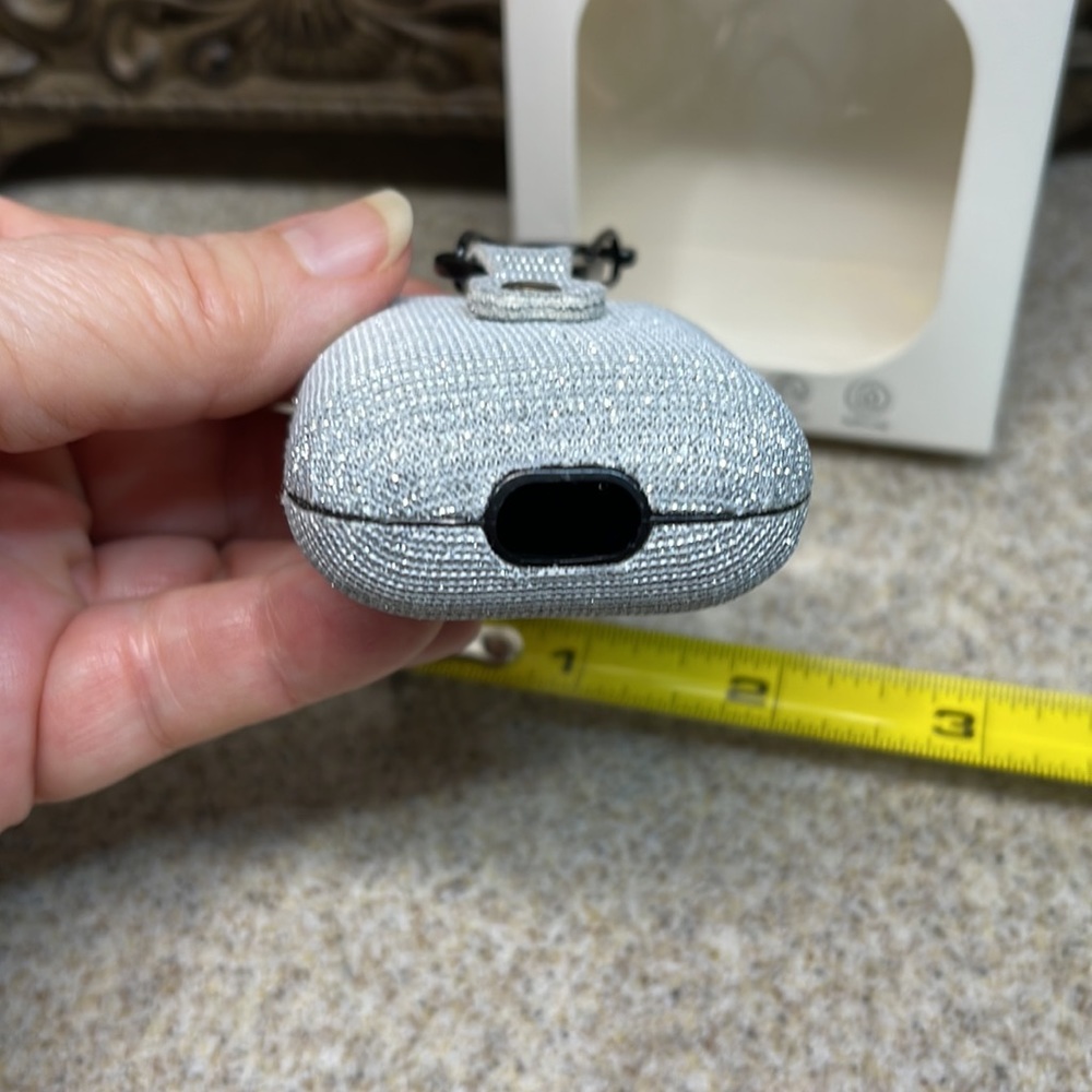 AirPods Case silver sparkle /Black. - Picture 4 of 9